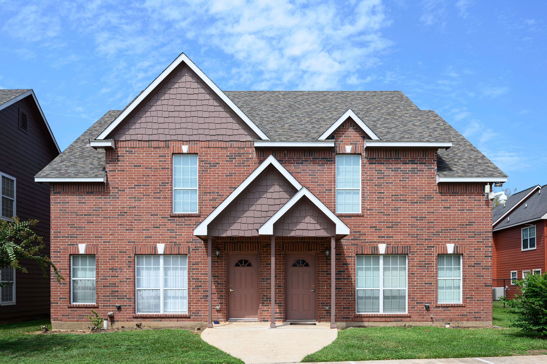 Off Campus Student Housing in Prairie View Panther Quarters